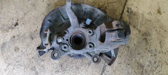 Volkswagen Eos Front wheel hub