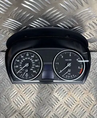 BMW X1 E84 Speedometer (instrument cluster) 9242373 712140106 14369510