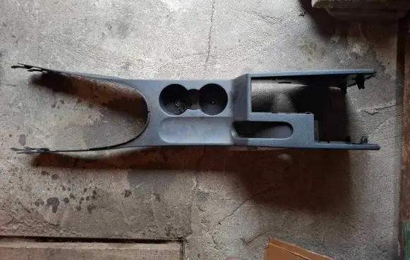 Volkswagen Touran I Center console 91F1
