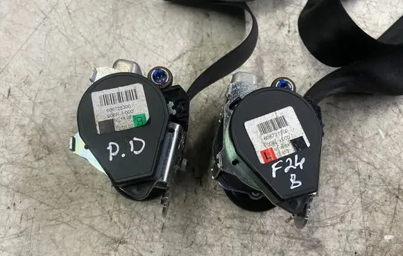 Audi Q7 4L Set of seat belts 606728300
