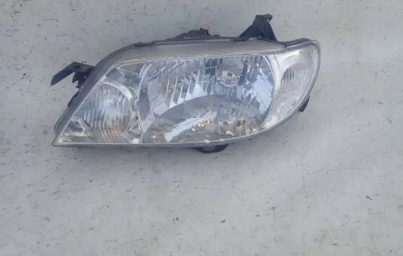 Mazda 323 F Headlight/headlamp