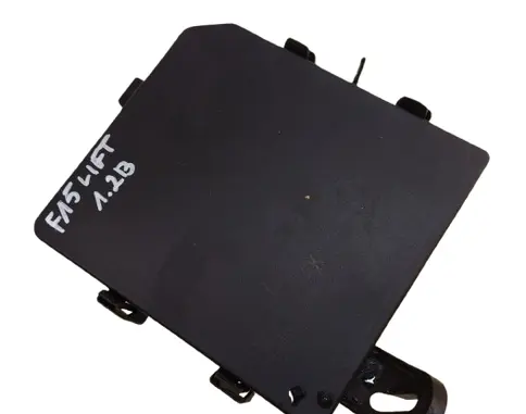 Nissan Juke I F15 Fuse module 284B71TX2B