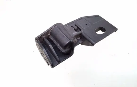 Land Rover Defender Radiator mount bracket LPLA601C38AA LR171298