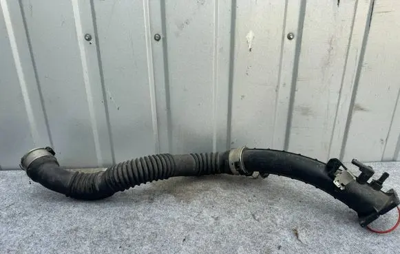 Mercedes-Benz B W246 W242 Intercooler hose/pipe A2465200001