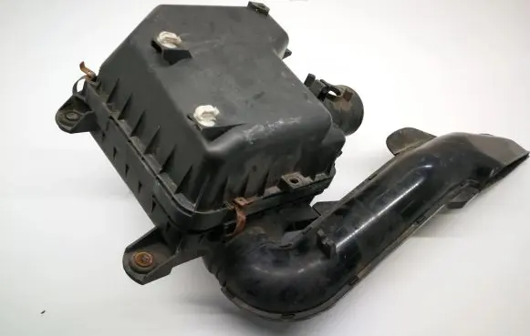 Mitsubishi Pajero Air filter box