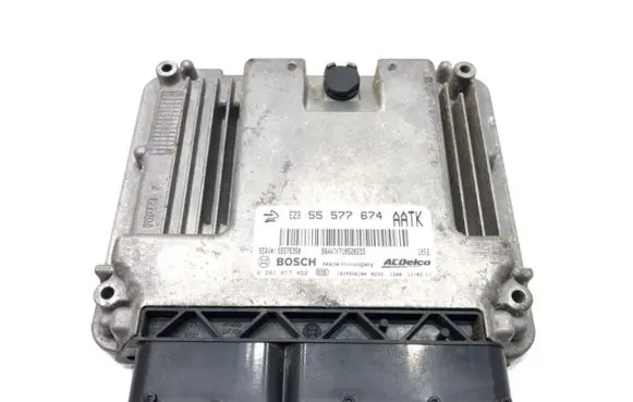 Opel Astra J Engine control unit/module ECU 55575350