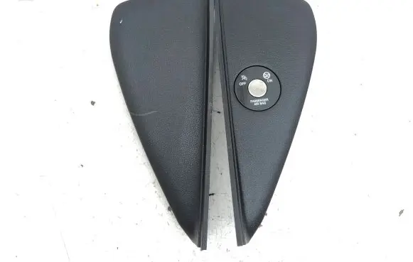 KIA Sportage Dashboard side end trim 84766F1000 84765F1100