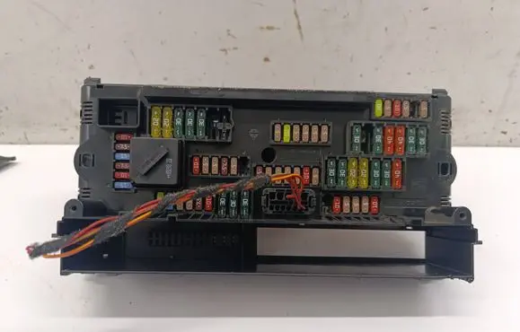 BMW 5 GT F07 Fuse module 9210861
