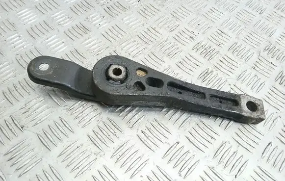 Seat Altea Engine mount bracket
