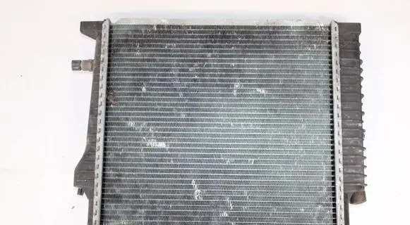 BMW 3 E30 Coolant radiator 1712850 1707922