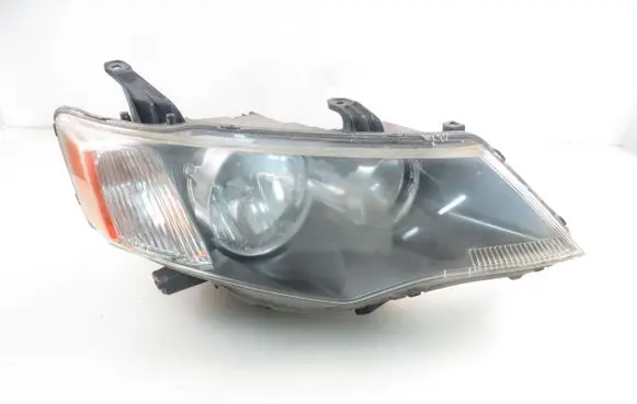 Mitsubishi Outlander Headlight/headlamp P5584R P5589R