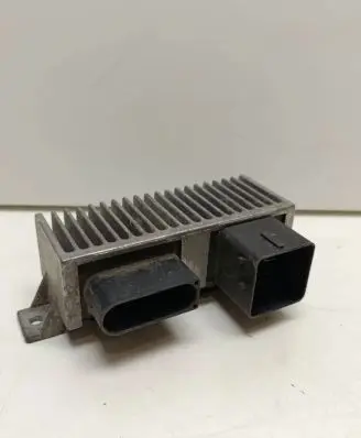 Renault Trafic III (X82) Glow plug pre-heat relay 271206395R