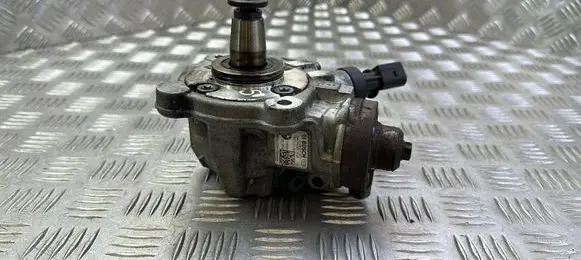 BMW X5 E70 Fuel injection high pressure pump 7800123 780012308 0445010617
