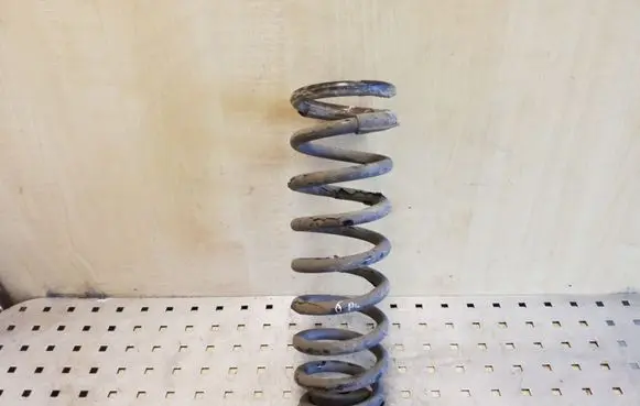 Hyundai i40 Rear coil spring