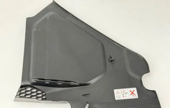 BMW i4 Wiper trim 7491406 11252010