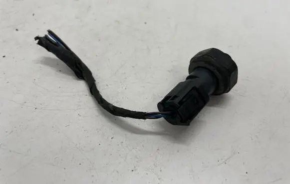 Air conditioning (A/C) pressure sensor