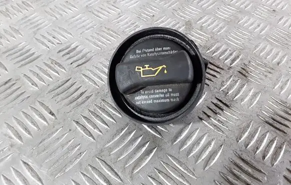 Volkswagen Bora Oil filler cap 
