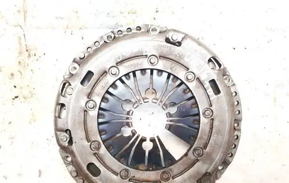 Skoda Octavia Mk2 (1Z) Pressure plate 3082001409