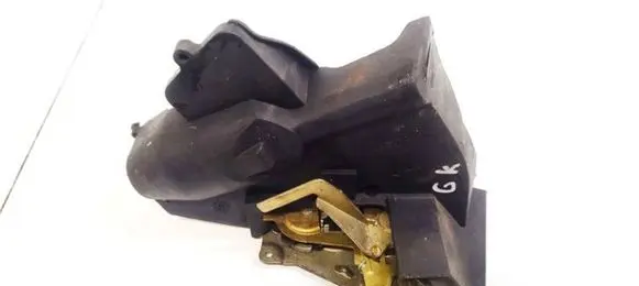 Mercedes-Benz C W202 Rear door lock 2027300535