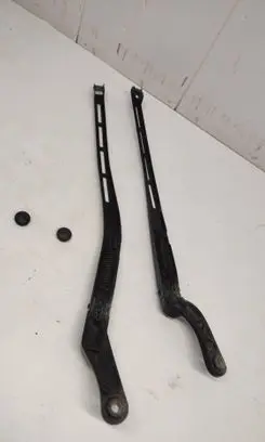 Audi A6 S6 C5 4B Front wiper blade arm 4B1955407D 4B1955408D