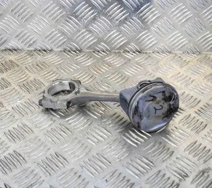 Toyota Verso-S Piston 