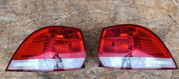 Volkswagen Golf V Rear/tail lights set 