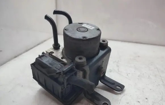 KIA Sportage ABS Pump 589203U470