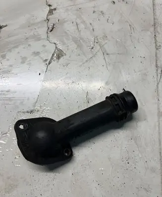 Audi A4 S4 B6 8E 8H Engine coolant pipe/hose 038121121b