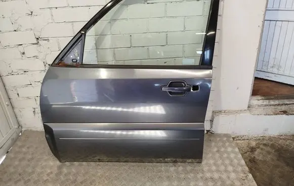 Mitsubishi Pajero Front door 
