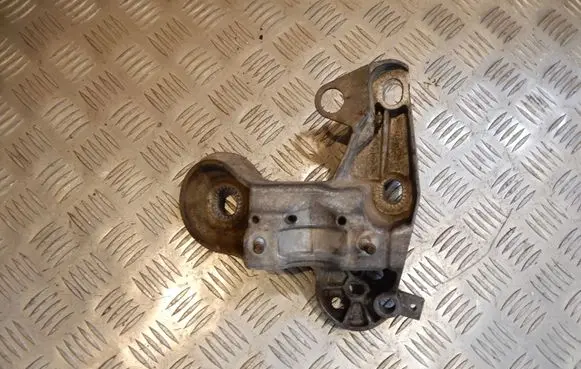 Audi A4 S4 B7 8E 8H Engine mounting bracket 8E0199352F 37317