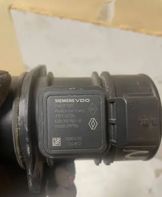 Nissan Note (E11) Mass air flow meter 8200358901 5WK97007 008016135