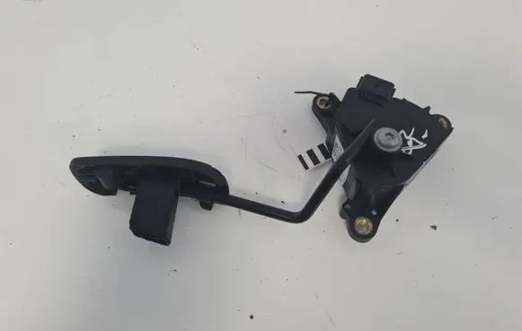 Nissan Micra Accelerator throttle pedal 18002AX700 0549B 11395