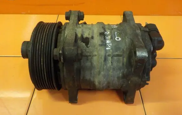 Iveco Daily 5th gen Air conditioning (A/C) compressor (pump) 10MB27