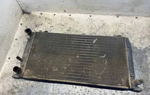 Audi 80 90 S2 B4 Coolant radiator 191010029M