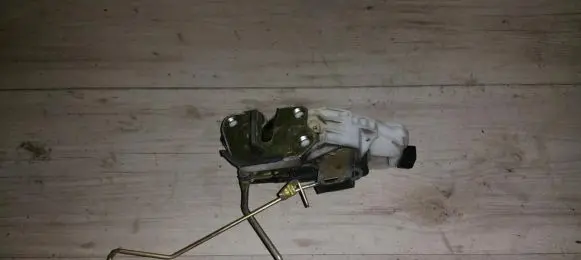 Mitsubishi Space Wagon Front door lock