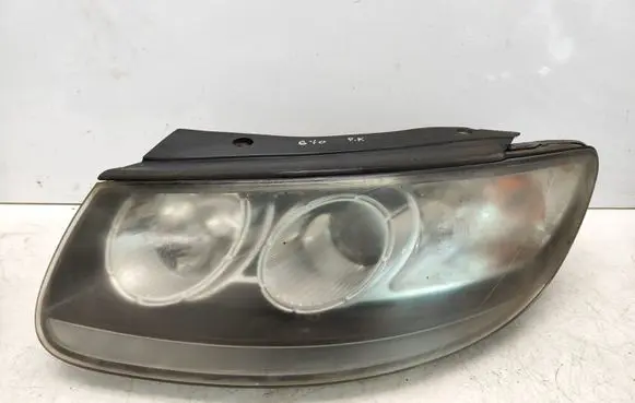 Hyundai Santa Fe Headlight/headlamp 921012BXXX