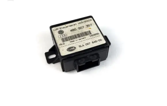 Audi A4 S4 B5 8D Light module LCM 4b0907357