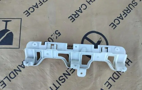 Lexus NX Front bumper mounting bracket 5253378020