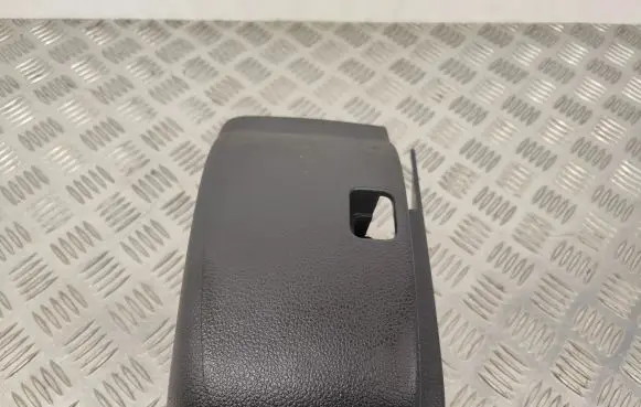 Volkswagen Jetta VI Steering wheel column trim 5N0858566E