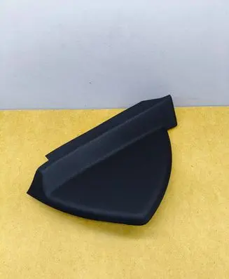 Mercedes-Benz C W204 Dashboard side end trim A2046800078 107369