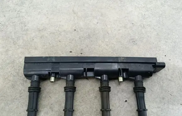 Opel Astra J High voltage ignition coil 374219762