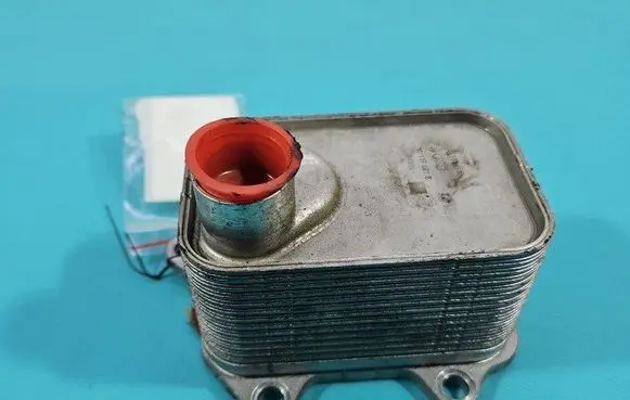 Engine oil radiator