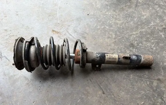 BMW 3 E90 E91 Front shock absorber with coil spring 6786007