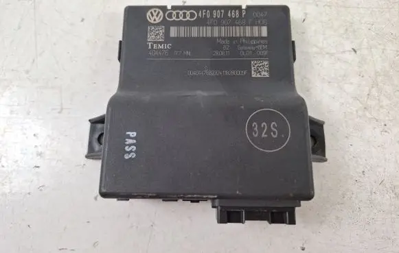Audi Q7 4L Gateway control module 4F0907468F