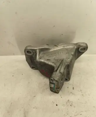 Dodge Durango III Engine mounting bracket 68252524AA