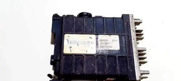 Volkswagen PASSAT B3 Engine control unit/module 0261200261 443907311b