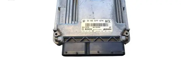 Opel Insignia A Engine control unit/module 0281017452 55577674 1039S42621