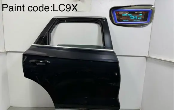 Volkswagen Touareg III Rear door