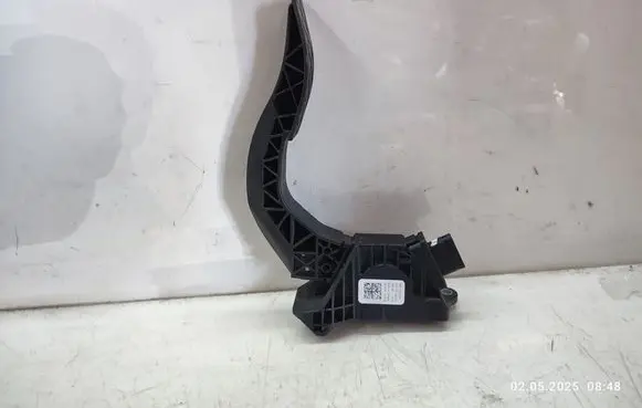 Audi A4 S4 B9 Accelerator throttle pedal 8W1723523