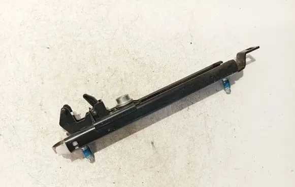 Opel Zafira B Seat belt adjustment rail 13166032